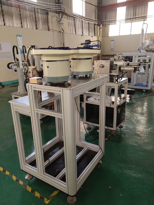 全自動螺栓螺母組裝設(shè)備與紙板復(fù)合生產(chǎn)線 神龍自動化解決方案